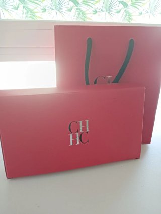 Cartera Carolina Herrera Negra y Roja
