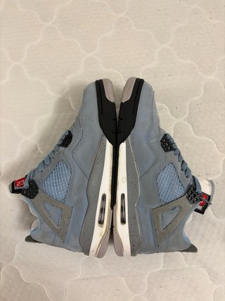 Jordan 4 University Blue