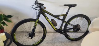 Bicicleta Montaña Negra y Amarilla