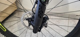 Bicicleta Montaña Negra y Amarilla