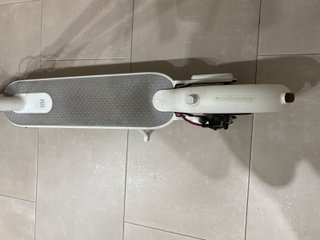 Patinete Eléctrico Xiaomi M365 Blanco