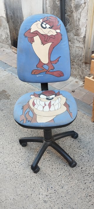 Silla de escritorio con ruedas