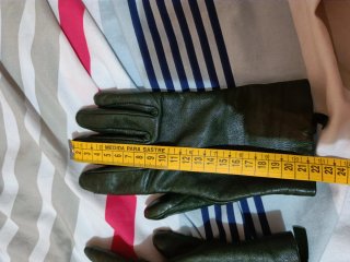 Guantes de piel verde