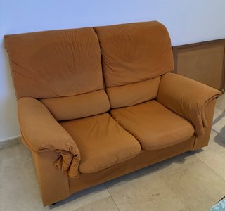 Regalo Sofá de 2 plazas mostaza