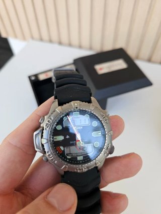 Relógio Citizen Promaster Aqualand JP1040 Titânio
