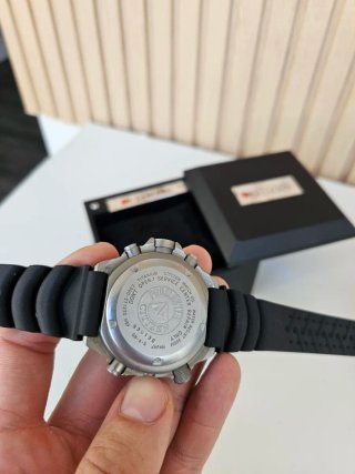 Relógio Citizen Promaster Aqualand JP1040 Titânio