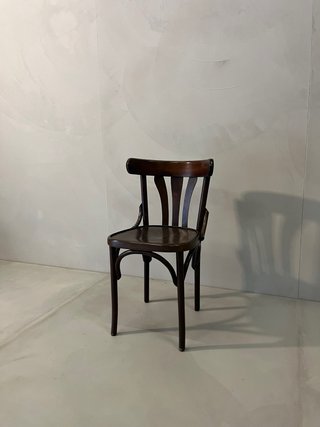 Sillas Thonet marrones