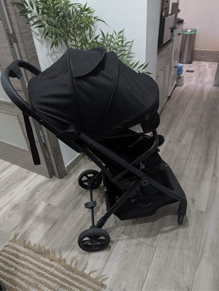 Silla de paseo ligera Lionelo Tansi