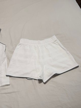 Conjunto Oysho blanco falda y top ORIGINAL