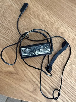Caricatore Sony SGPAC10V1 30W per tablet