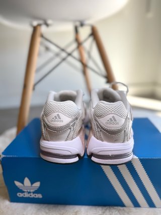 Sapatilhas Adidas responce cl