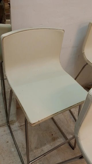 Juego de 4 Sillas Blancas Piel Sintética