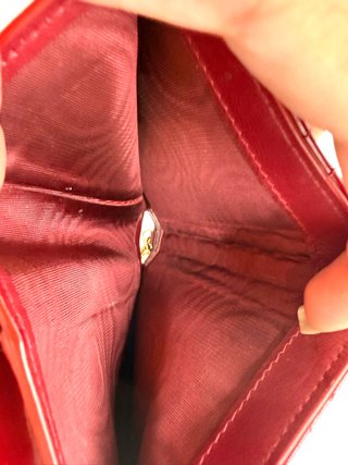 cartera Dior Lady Dior en piel acharolada rojo cer