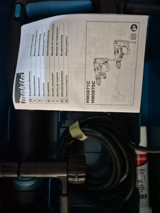 Martillo Demoledor Makita HM0871C/HM0870C