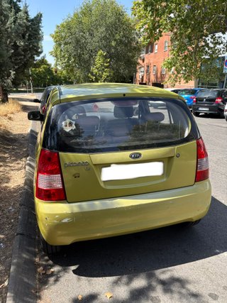 Kia Picanto 1.0 61 CV – práctico y económico