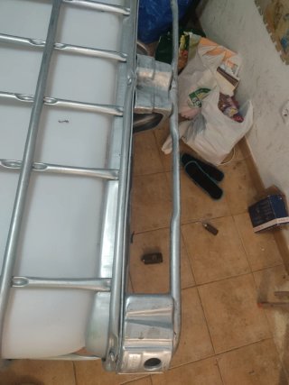 Deposito IBC 1000L per irrigazione