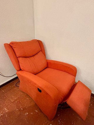 Butaca reclinable eléctrica naranja