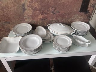 Vajilla Santa Clara Porcelana Blanca y Oro