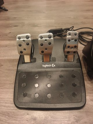 Logitech G29 Volante y Pedales