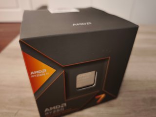 AMD Ryzen 7 8700G AI con Radeon 780M Integrada CPU