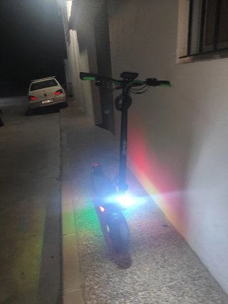 Patinete Eléctrico con Luces LED