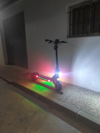 Patinete Eléctrico con Luces LED