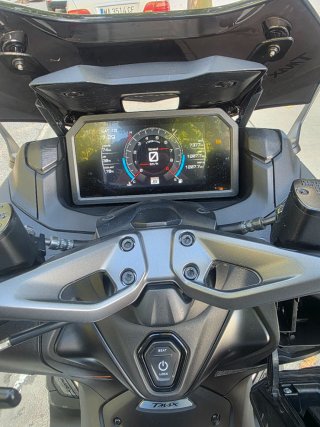 Yamaha TMAX 560 2023 Negra