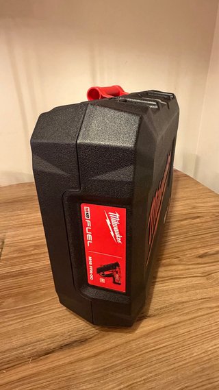 Caja Milwaukee M18 FUEL vacía