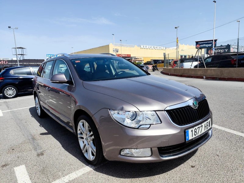 Škoda Superb 3.6 V6 FSI Exclusive 2011