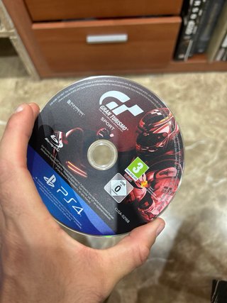 PS4 Gran Turismo Sport