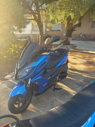 Moto Scooter  de 300