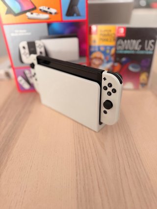 Nintendo Switch OLED Bianca + Giochi + Controller