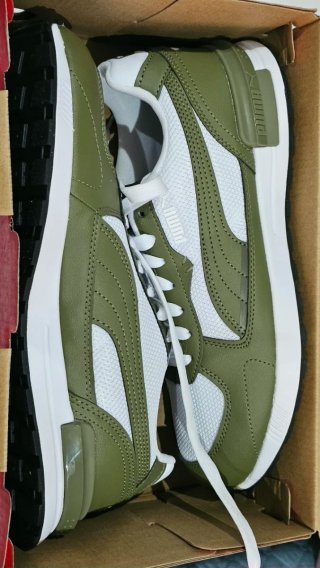 Zapatillas Puma Verde y Blanco