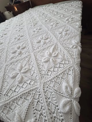 Colcha ganchillo flores blanca