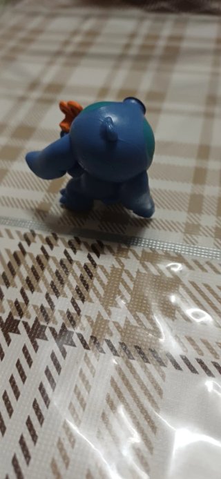 Muñeco Stitch con regalo