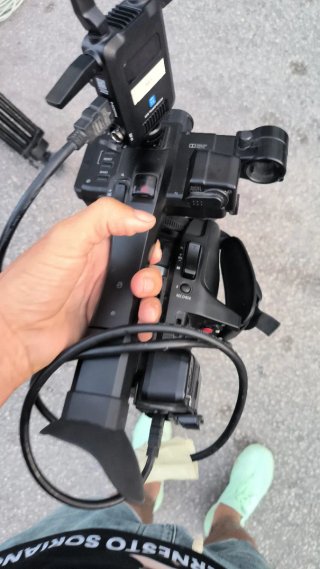 Cámara profesional Panasonic Negra