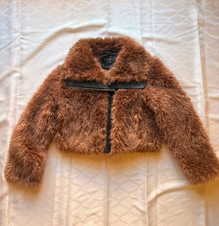 Pelliccia vintage biondo miele con colletto