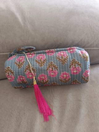 Estuche floral con borla