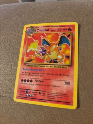 Carta Pokémon Charizard