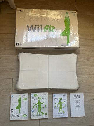 Nintendo Wii Balance Board + Wii Fit Plus