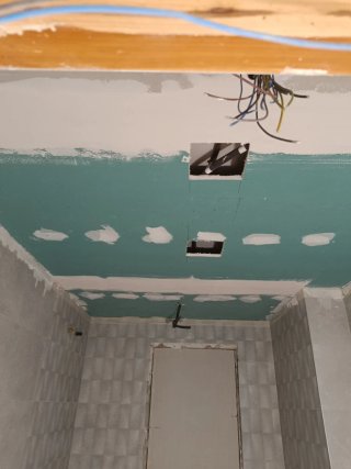 Pintura y alisado de paredes