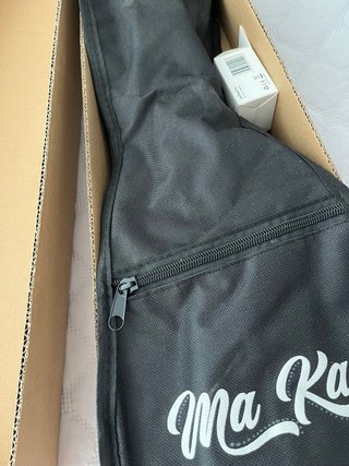 Ukelele Turquesa Ma Kai con Funda y Afinador
