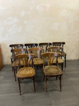 Lote de 9 Sillas de Madera