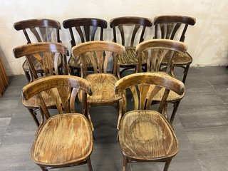 Lote de 9 Sillas de Madera