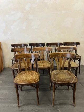 Lote de 9 Sillas de Madera