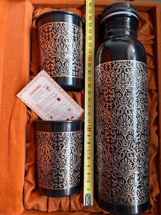 Set Botella 950ml y 2 Vasos 300ml Cobre