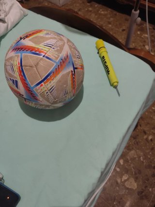 Balón de fútbol + inflador Kipsta