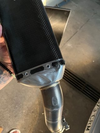 Escape Akrapovic R3/MT03 Carbono