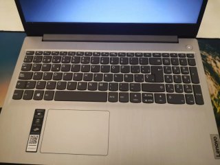 Lenovo IdeaPad 15.6 8GB RAM 256GB SSD W10