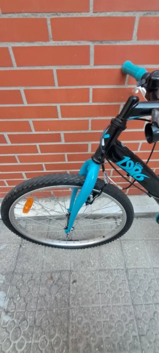 Bicicleta Btwin 24" Azul y negra